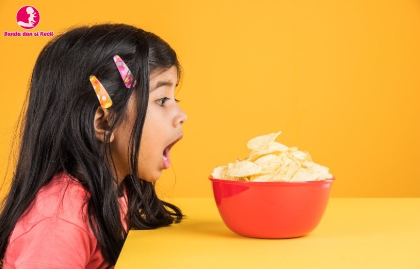 Alternatif Camilan Kriuk Selain Kerupuk untuk Si Kecil: Tetap Lezat dan Lebih Sehat!